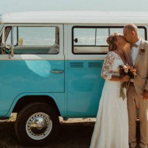 Photo d'un mariage à La Réunion – couple – COMBI VW
